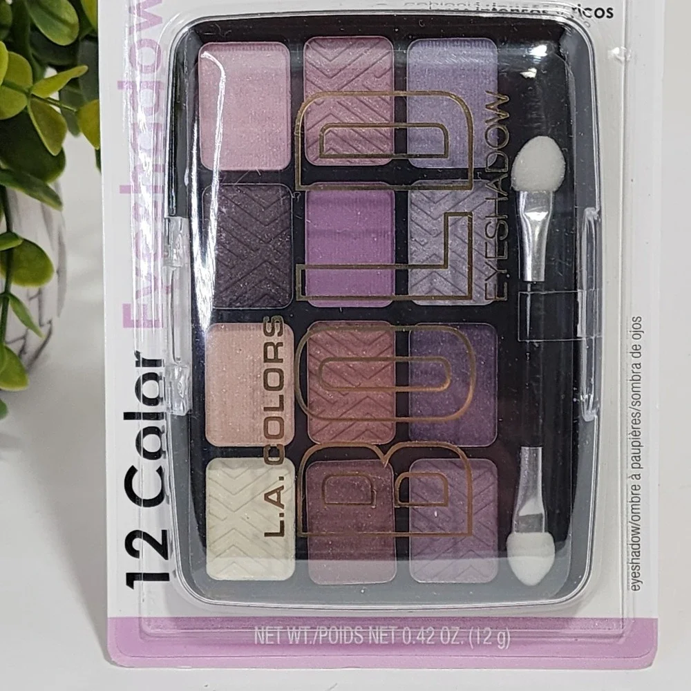 L.A. Colors 12 Color Eyeshadow Palette Bold Chic Colors C62157